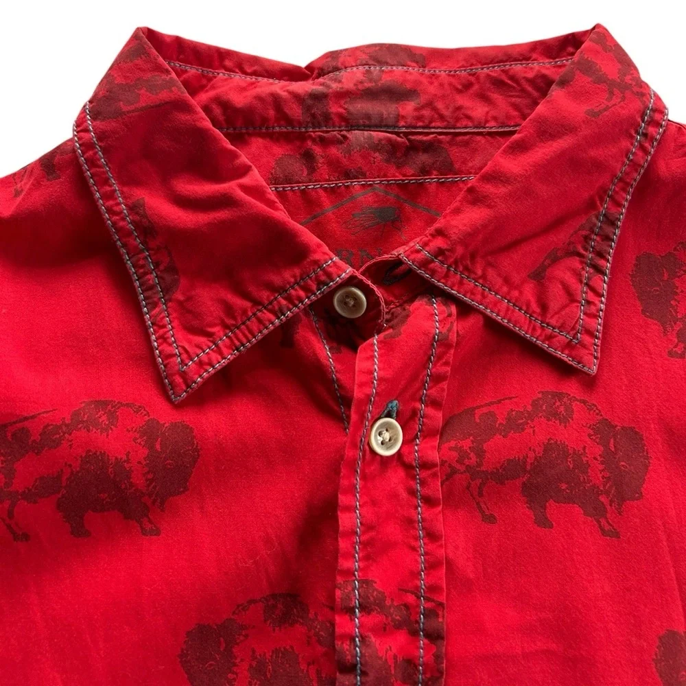 Barn Fly Buffalo Print Button Down Mens size Large 100% Cotton Red Western Rodeo